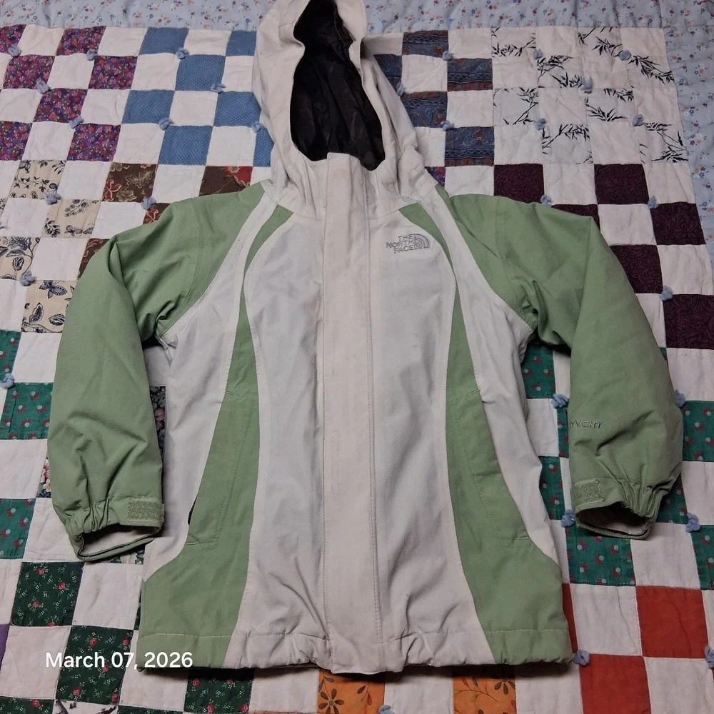 The North Face Girls‎ 3 in 1 Parka Size XS Hooded HyVent Light Green